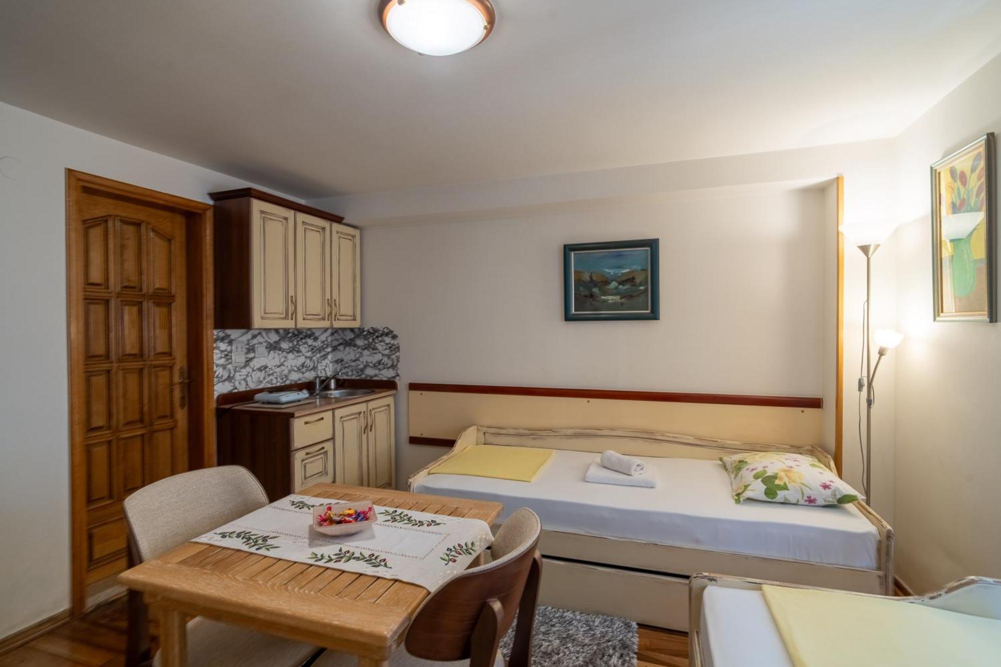Studios Belvi Kotor Exteriér fotografie