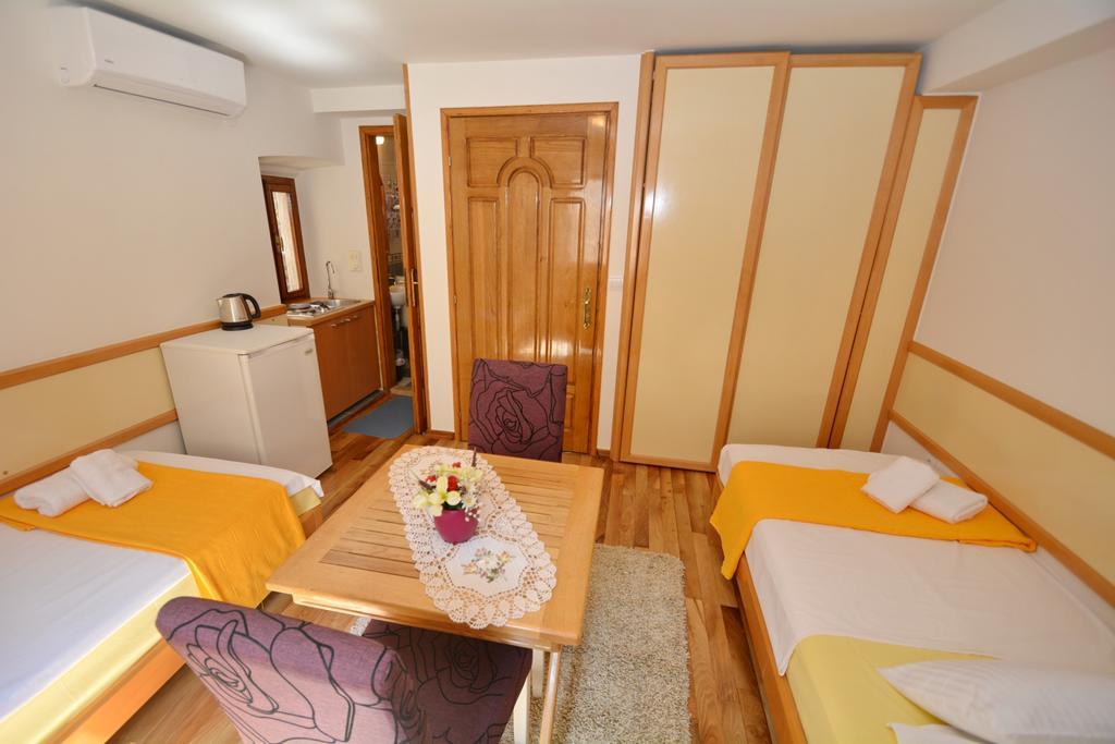 Studios Belvi Kotor Exteriér fotografie