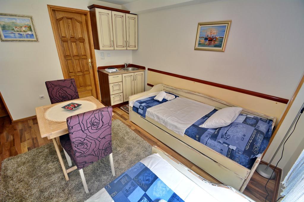 Studios Belvi Kotor Exteriér fotografie