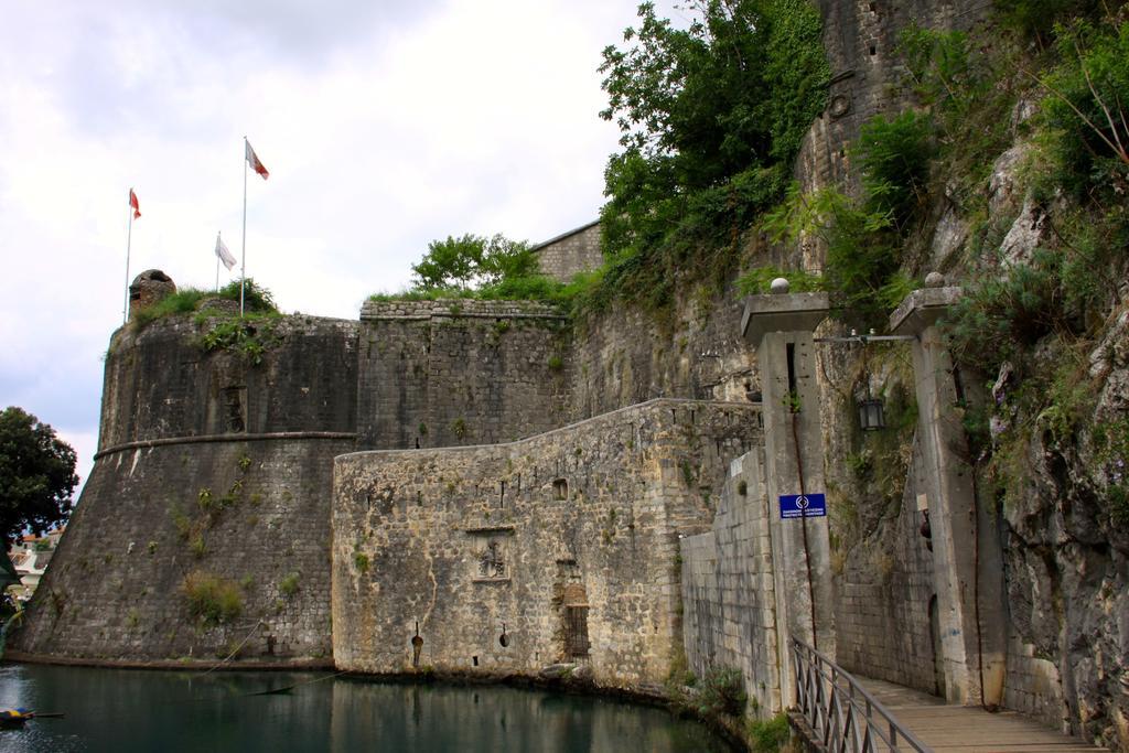 Studios Belvi Kotor Exteriér fotografie